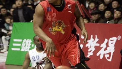 “非洲杯小组赛轻松制胜，两天狂揽9分，一扫而过的胜利之旅！”